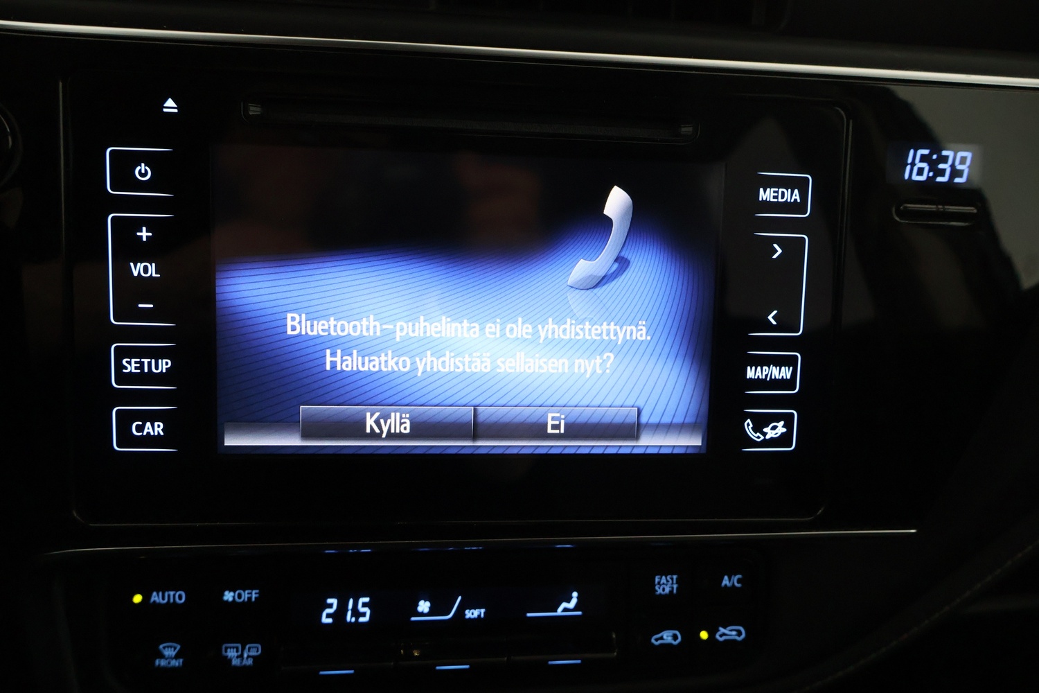Toyota Auris vaihtoauto