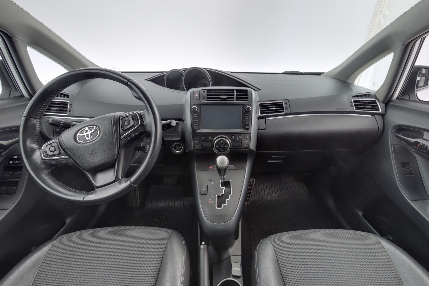 Toyota Verso vaihtoauto