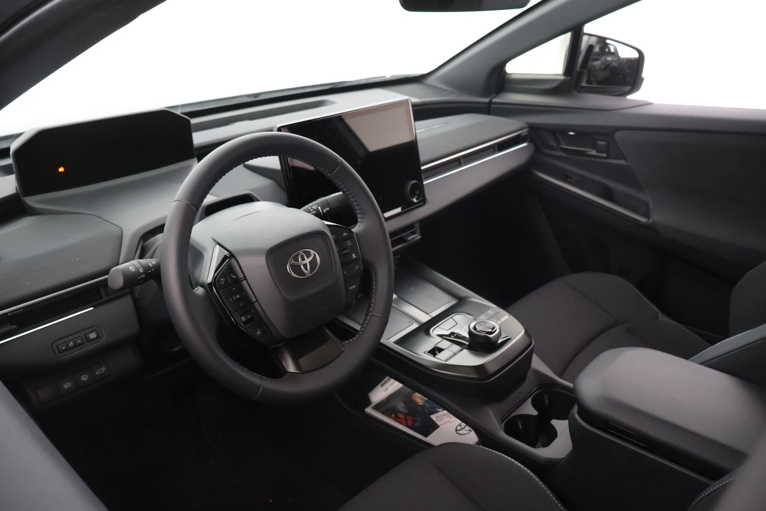 Toyota C-HR+ vaihtoauto
