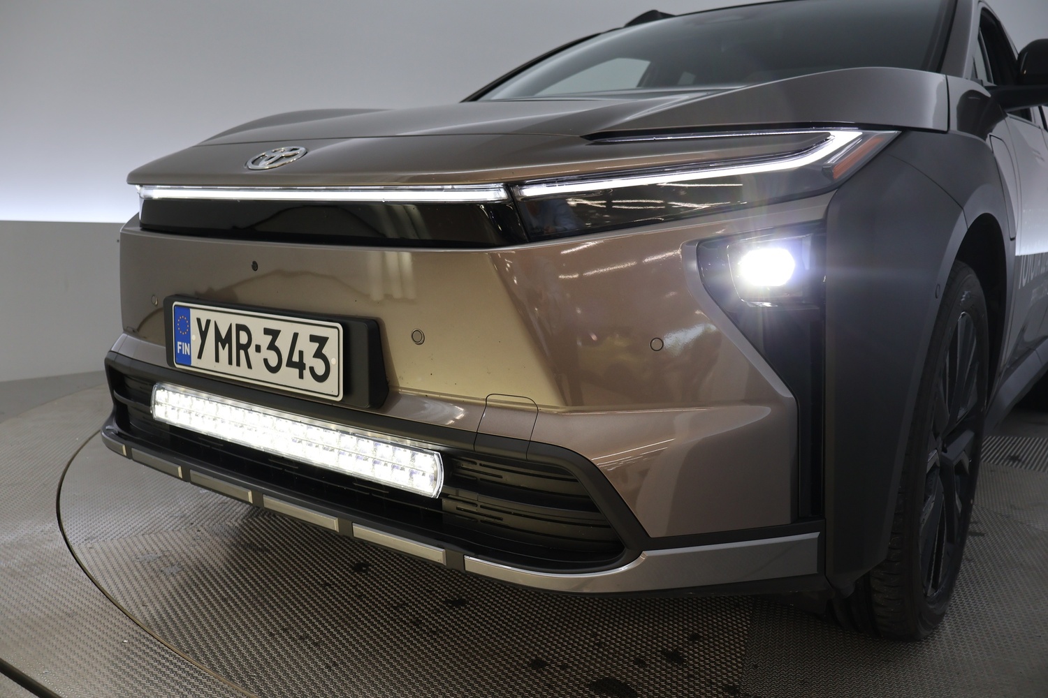 Toyota bZ4X Touring vaihtoauto