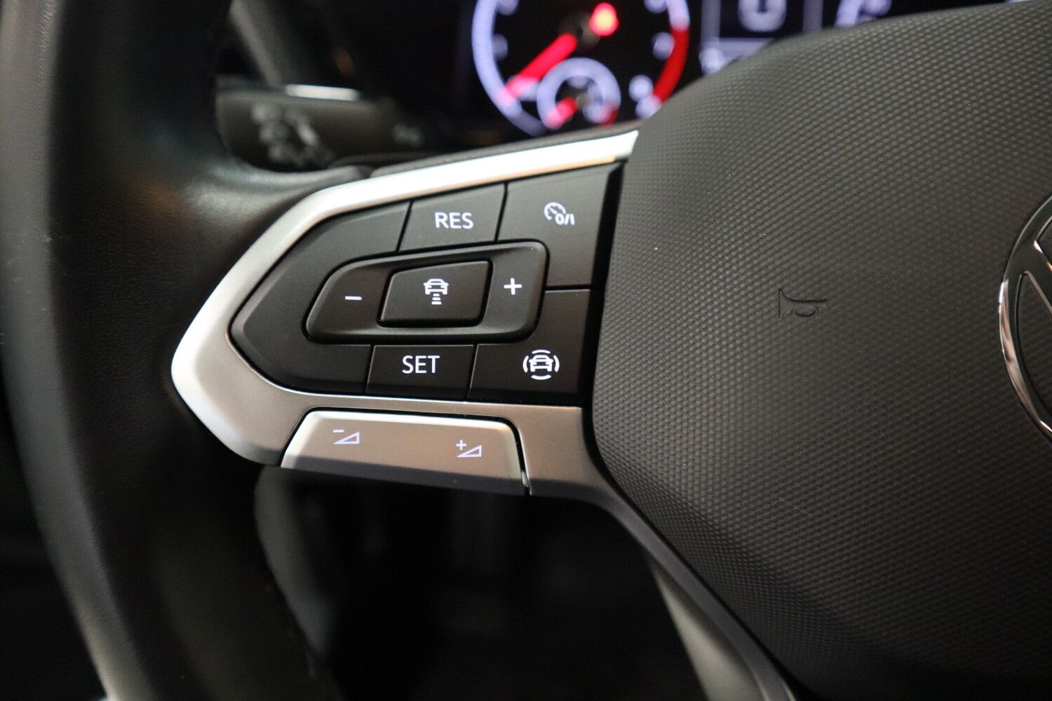 Volkswagen T-Cross vaihtoauto