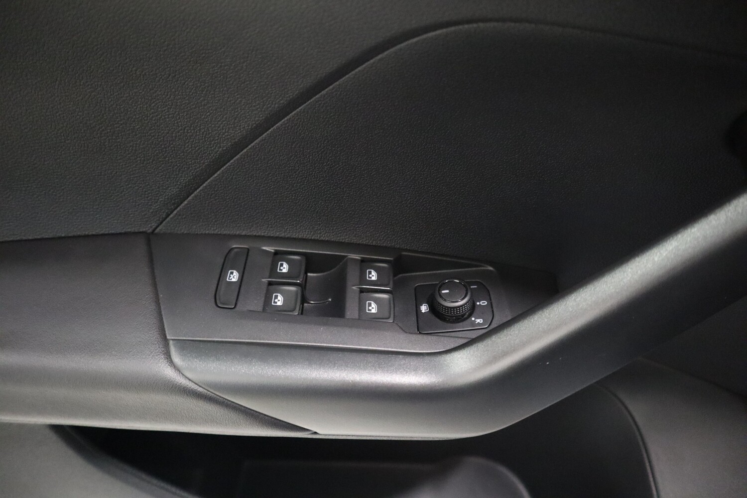 Volkswagen T-Cross vaihtoauto