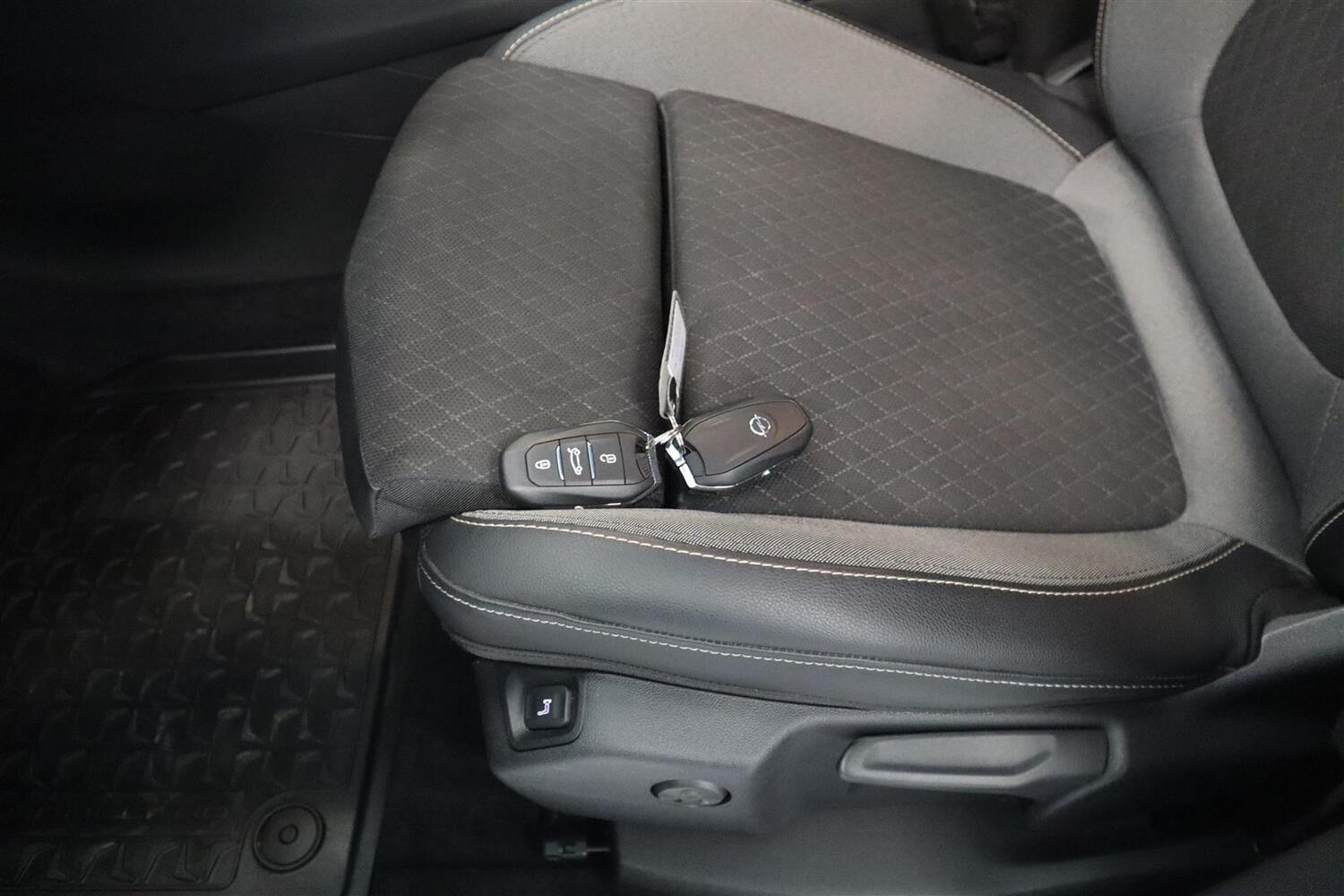 Opel Grandland vaihtoauto
