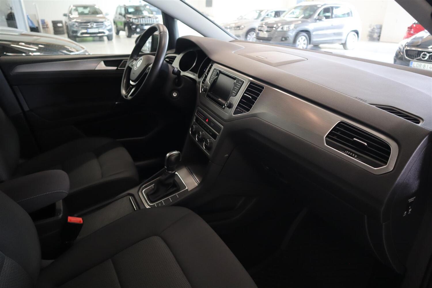 Volkswagen Golf Sportsvan vaihtoauto