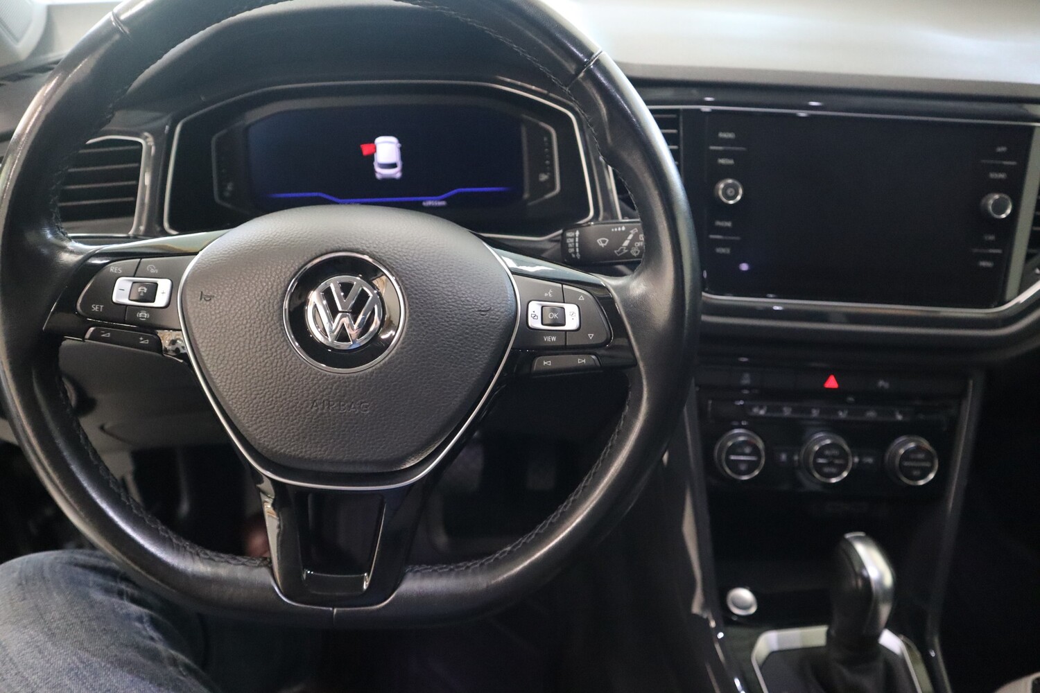 Volkswagen T-Roc vaihtoauto