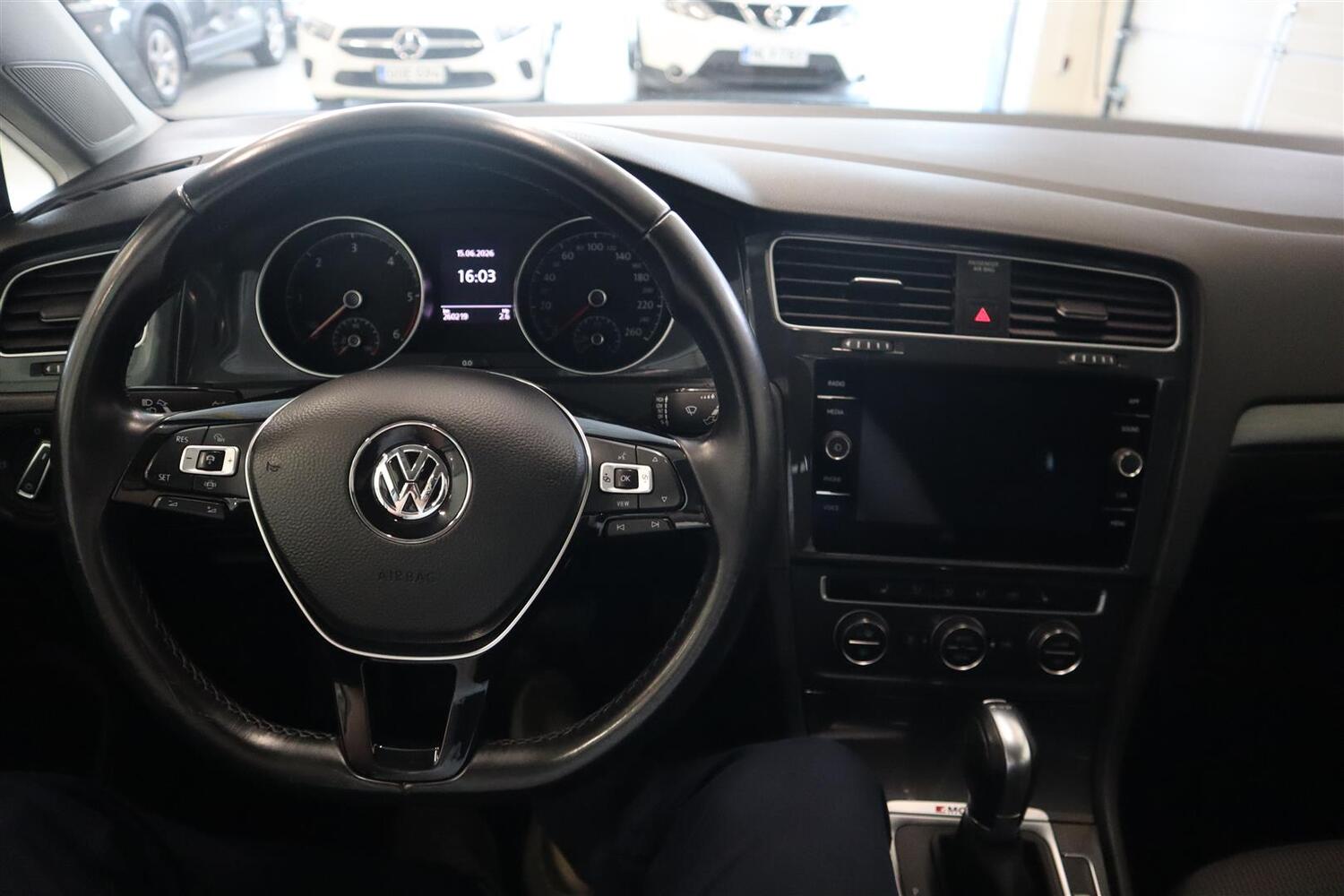 Volkswagen Golf vaihtoauto