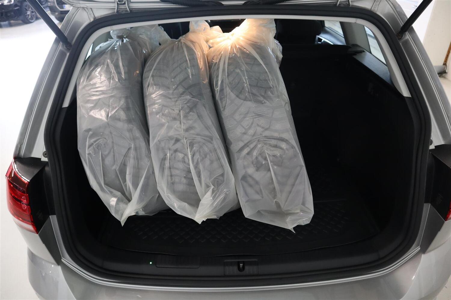 Volkswagen Golf vaihtoauto
