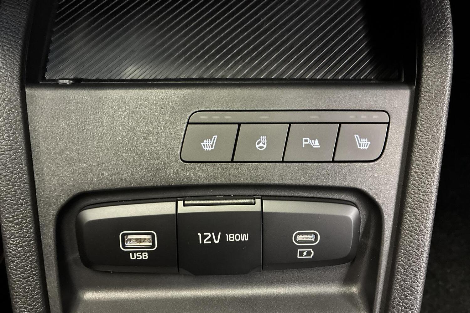Kia Stonic vaihtoauto