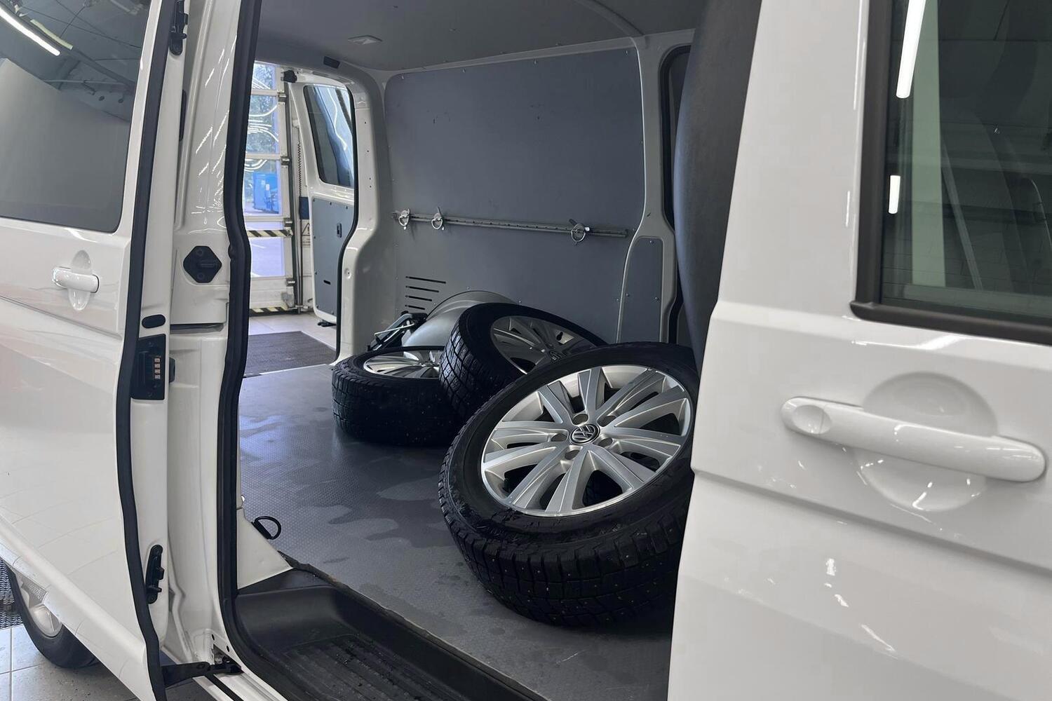 Volkswagen Transporter vaihtoauto