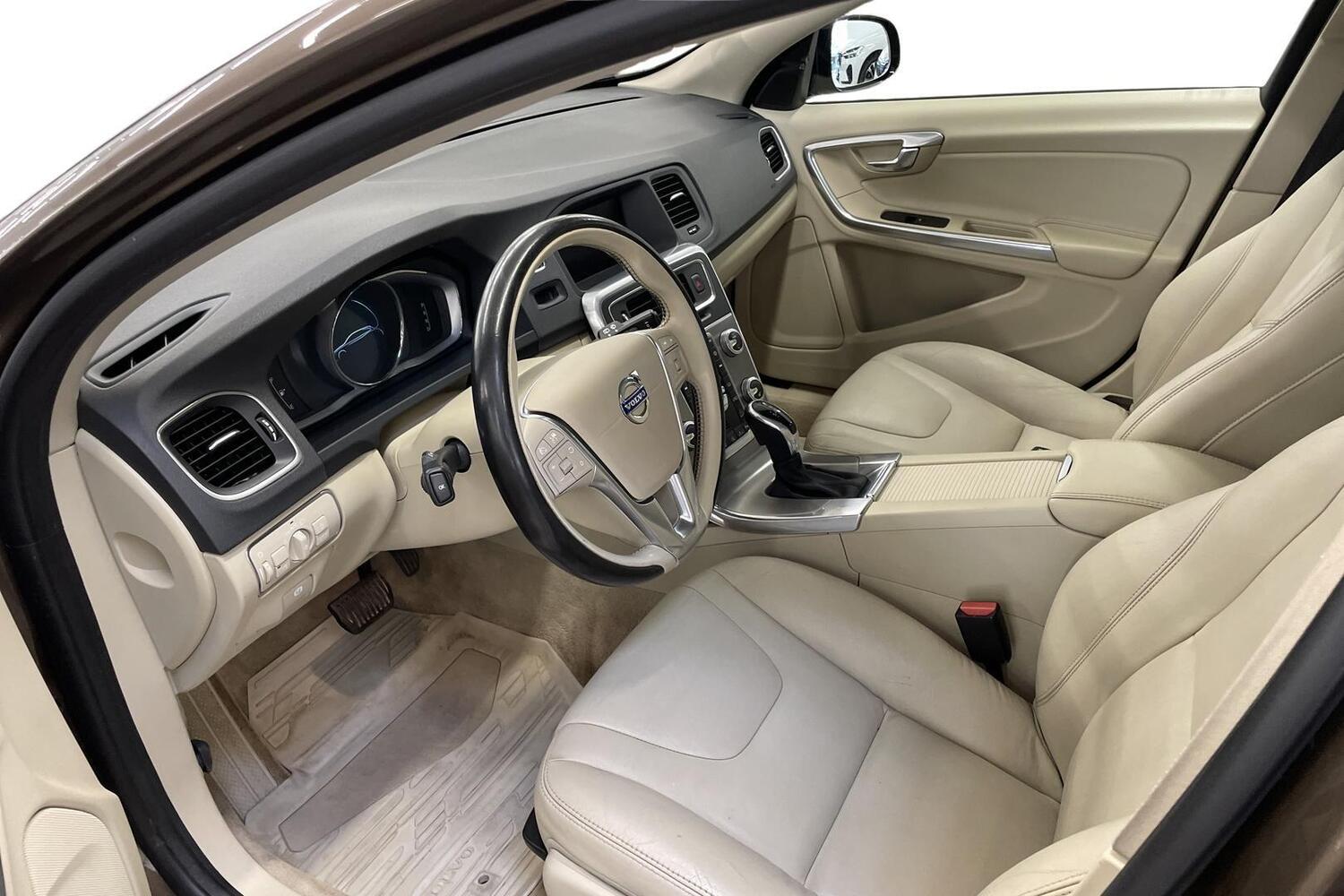 Volvo V60 Cross Country vaihtoauto