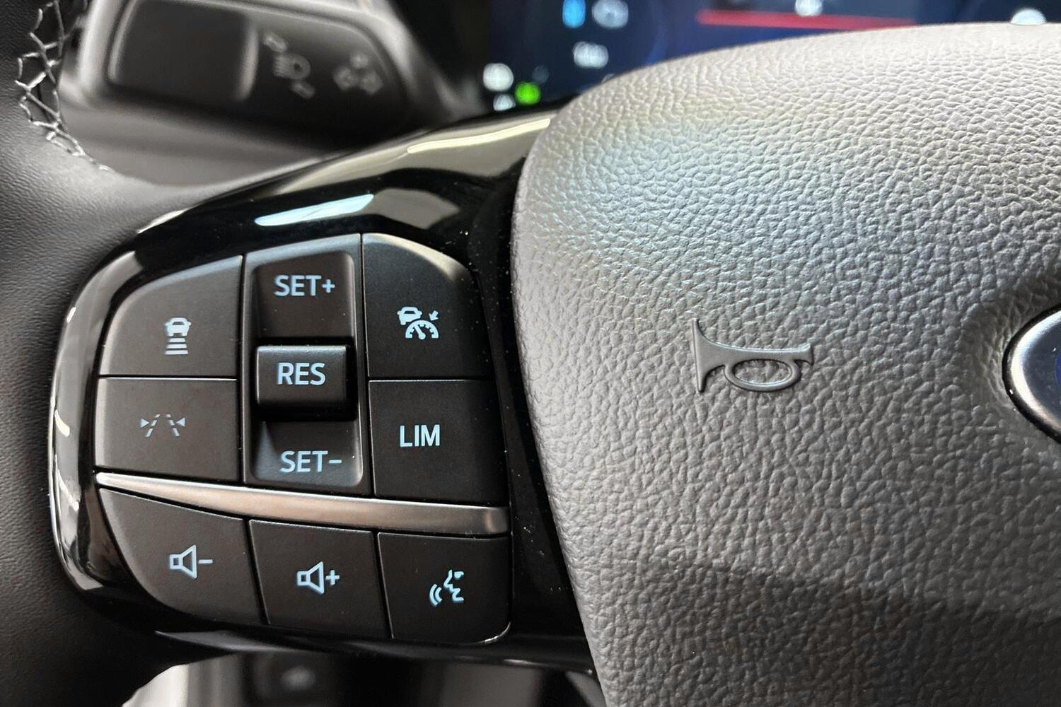 Ford Kuga vaihtoauto