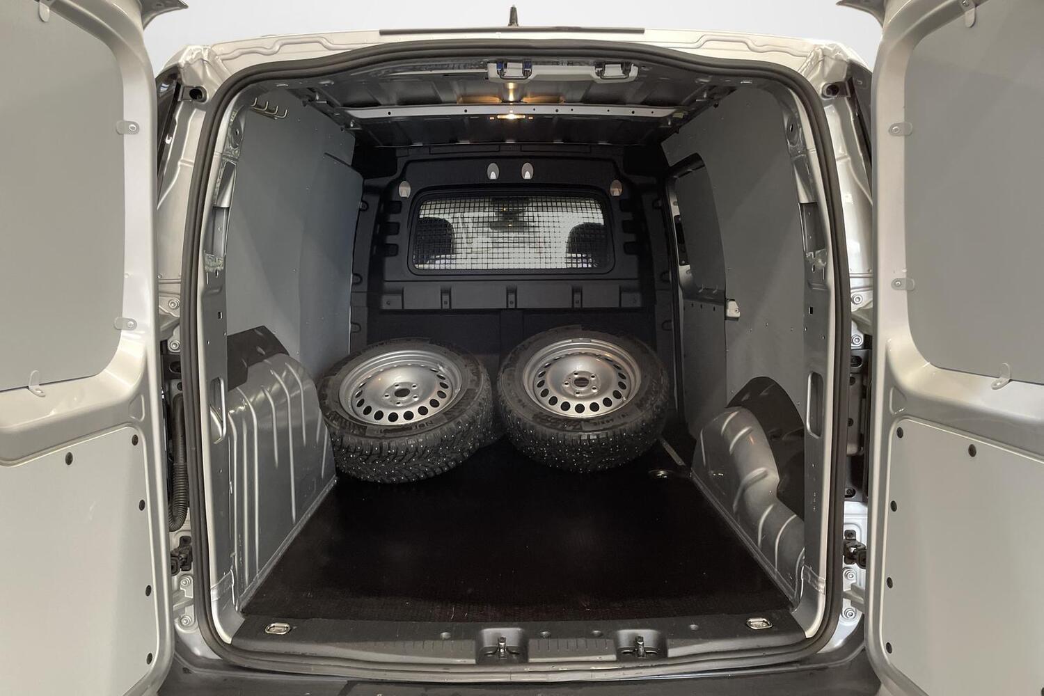 Ford Transit Connect vaihtoauto