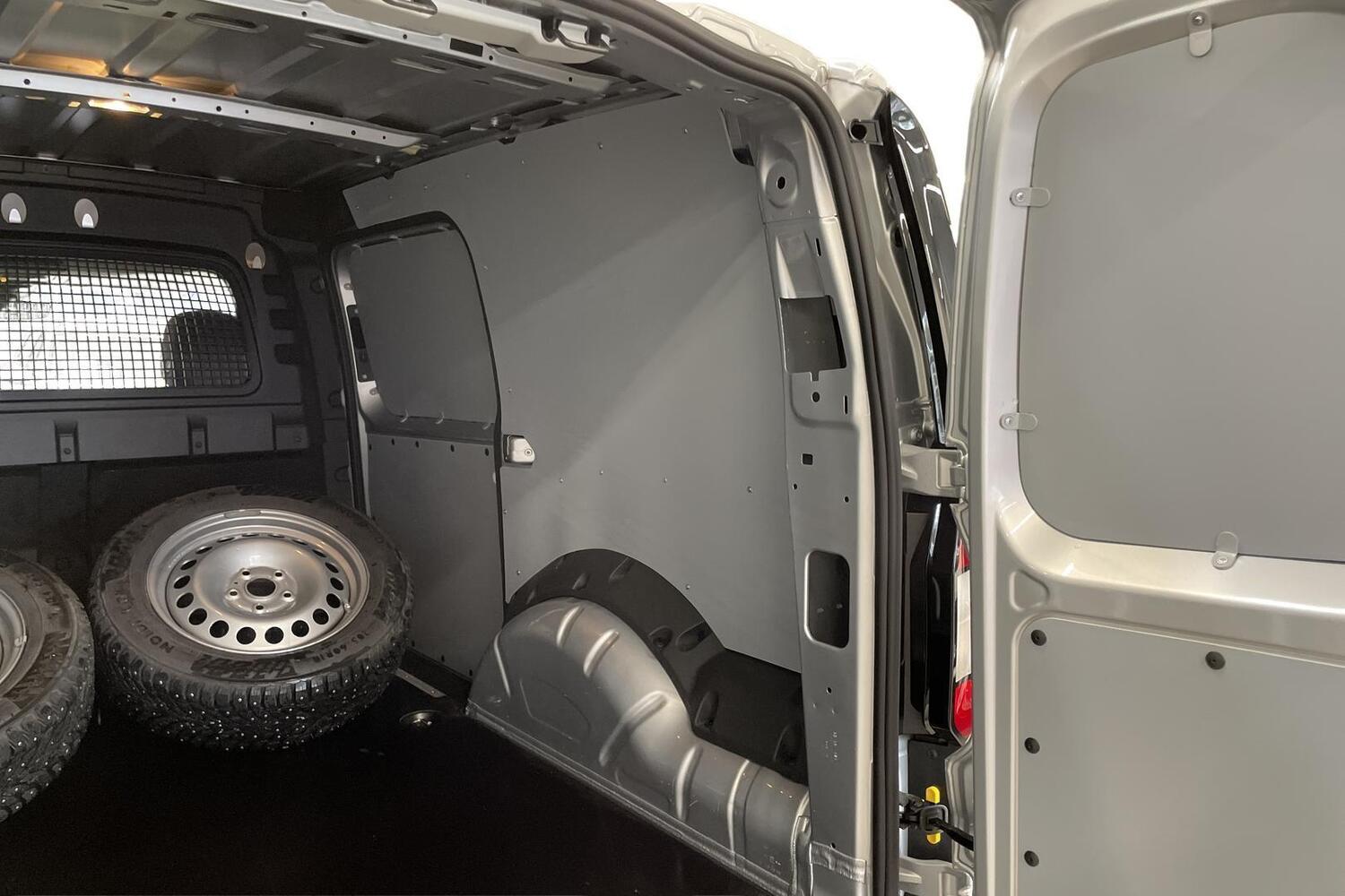 Ford Transit Connect vaihtoauto