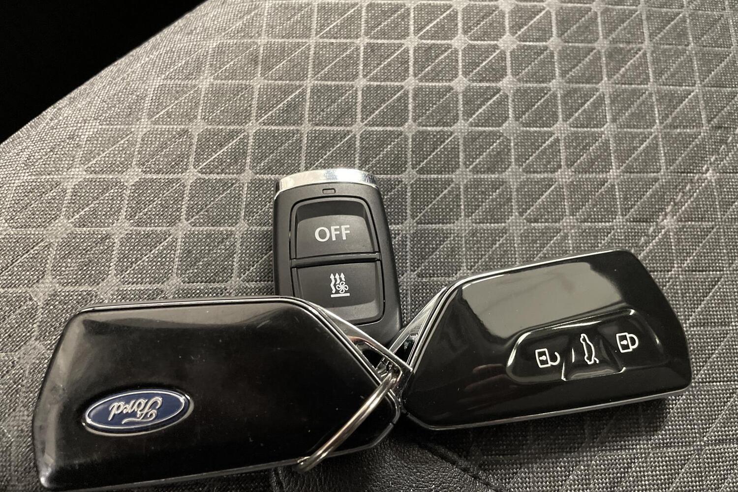 Ford Grand Tourneo Connect vaihtoauto