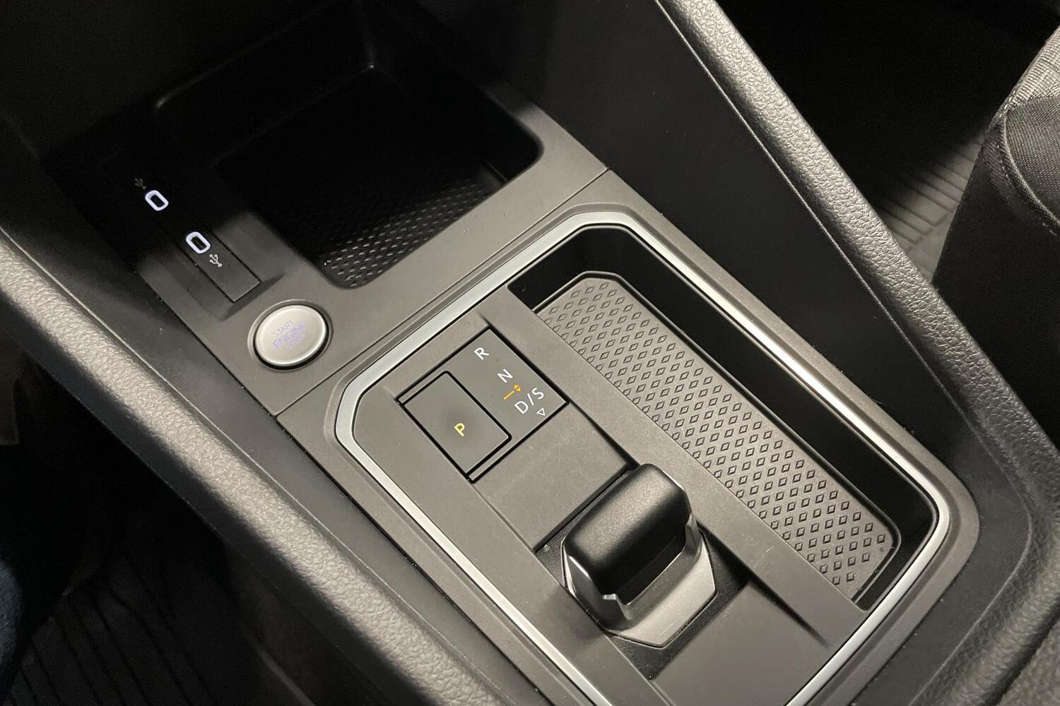 Ford Grand Tourneo Connect vaihtoauto