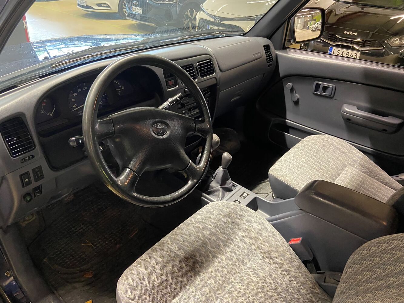 Toyota Hilux vaihtoauto