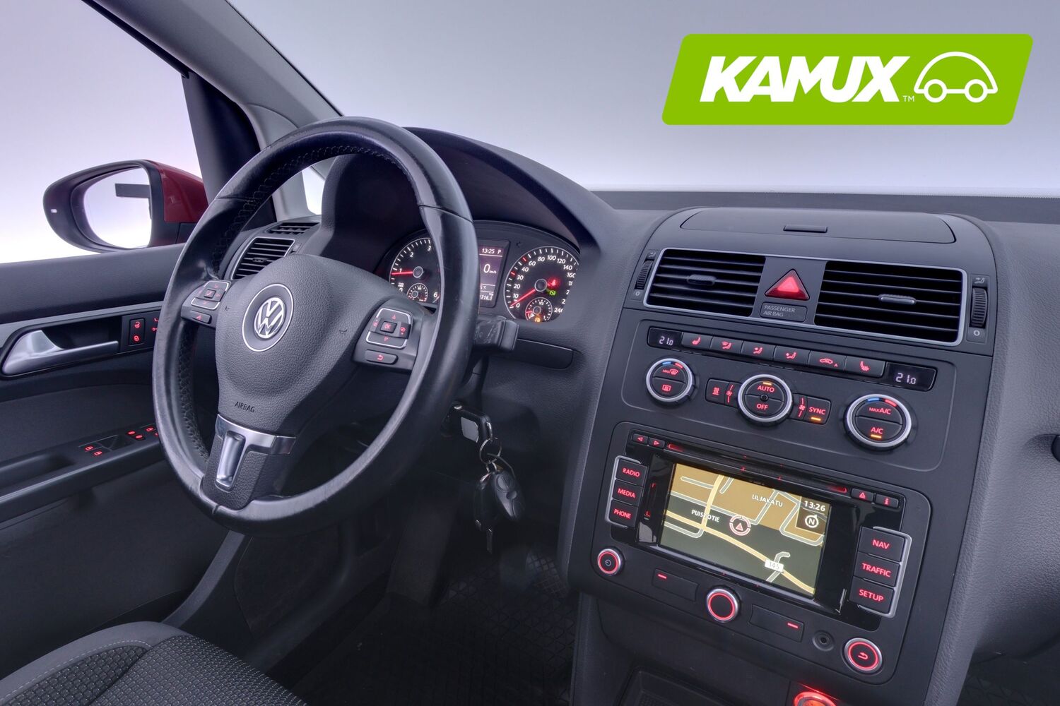 Volkswagen Touran vaihtoauto