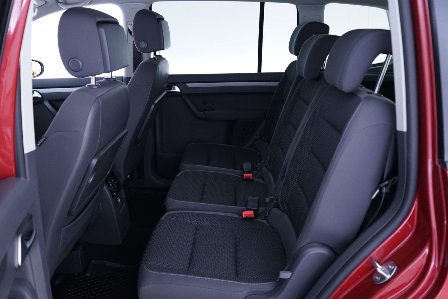 Volkswagen Touran vaihtoauto