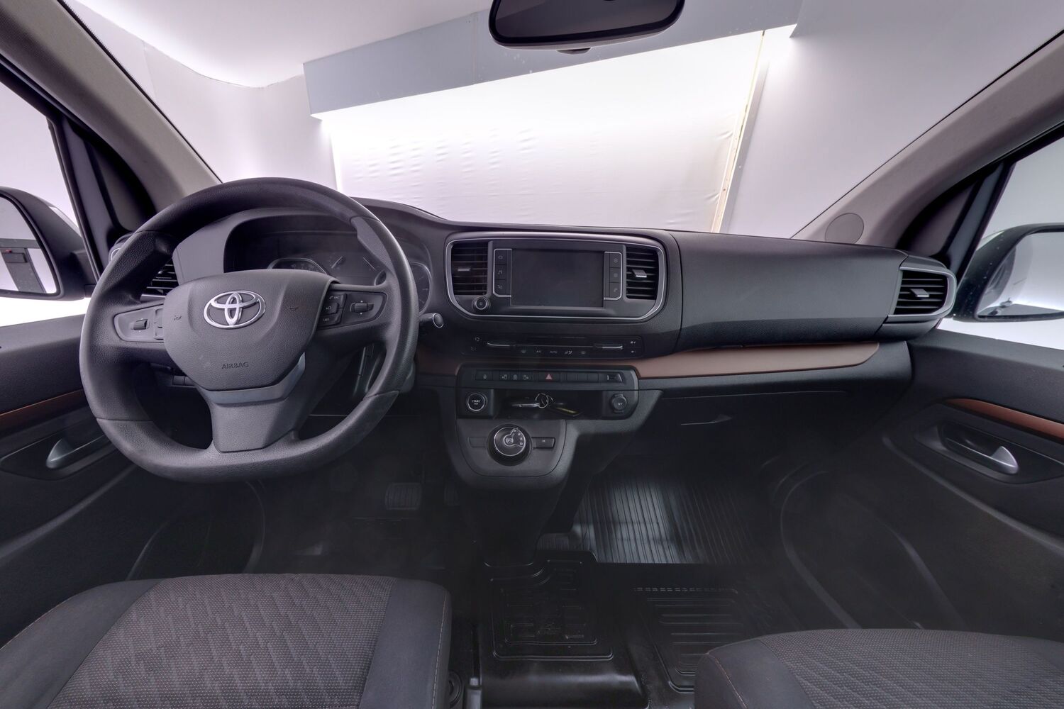 Toyota Proace Verso vaihtoauto