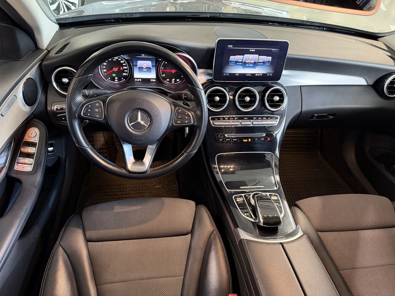 Mercedes-Benz C vaihtoauto