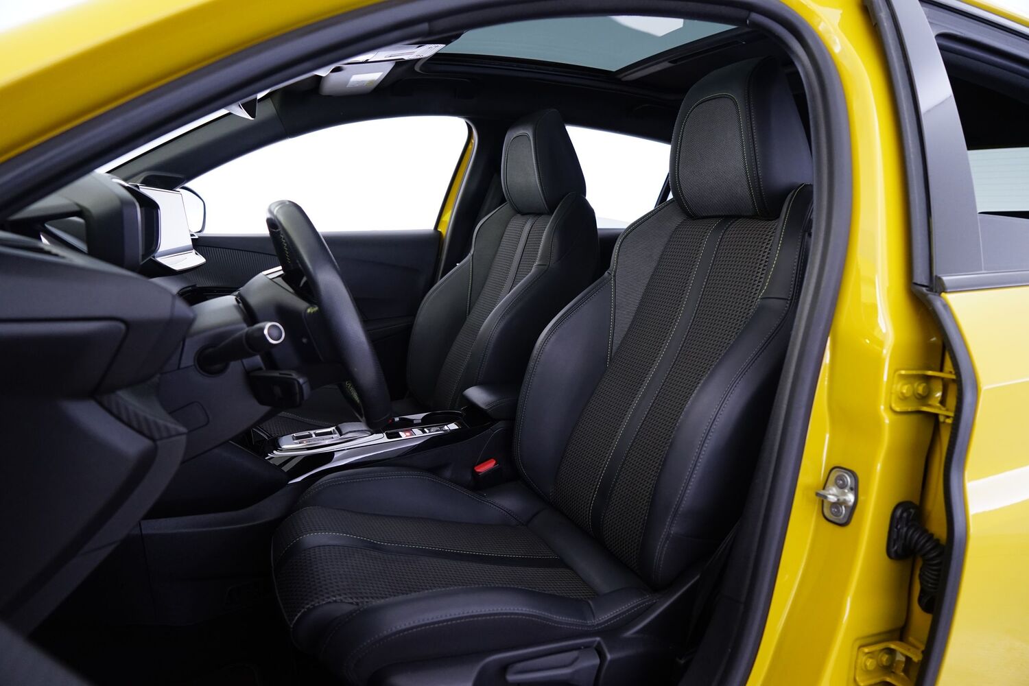Peugeot e-208 vaihtoauto