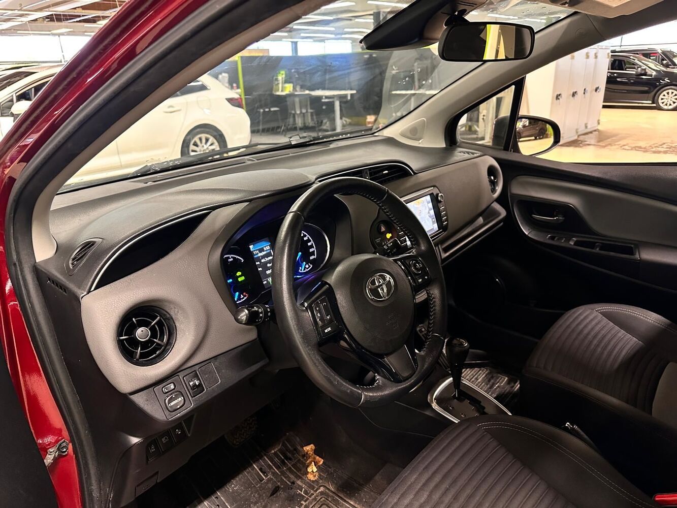 Toyota Yaris vaihtoauto