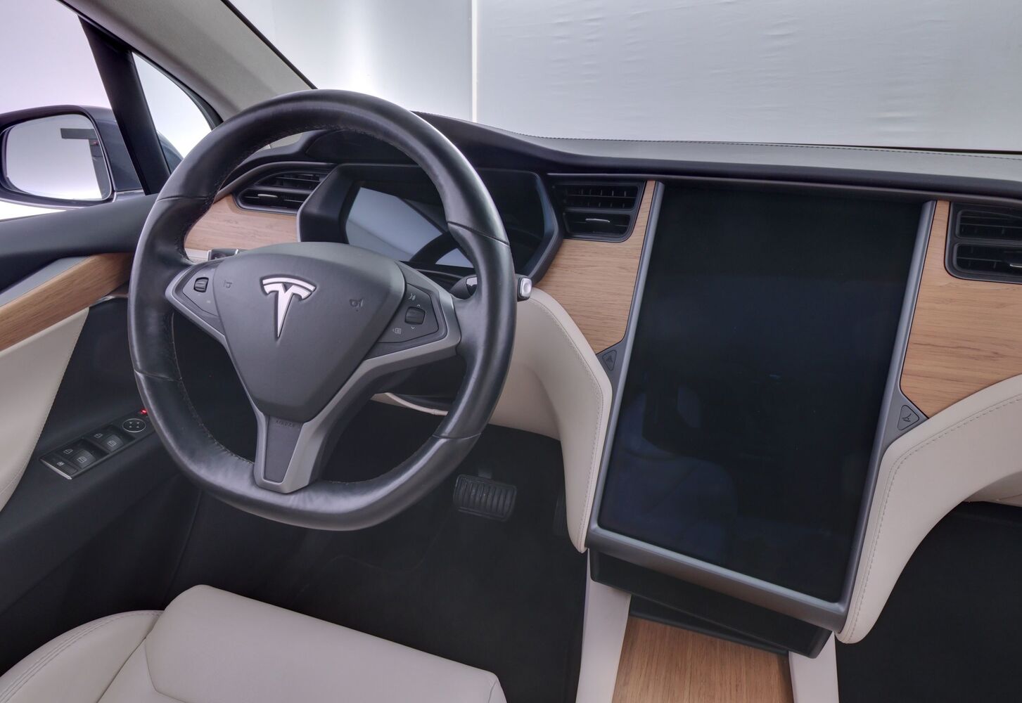 Tesla Model X vaihtoauto