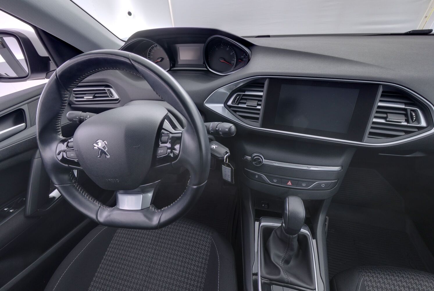Peugeot 308 vaihtoauto