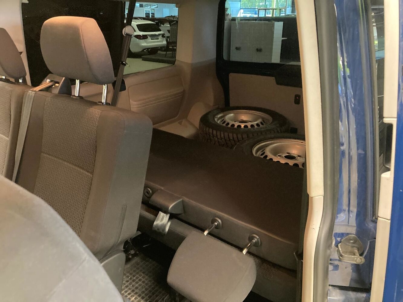 Volkswagen Caravelle vaihtoauto