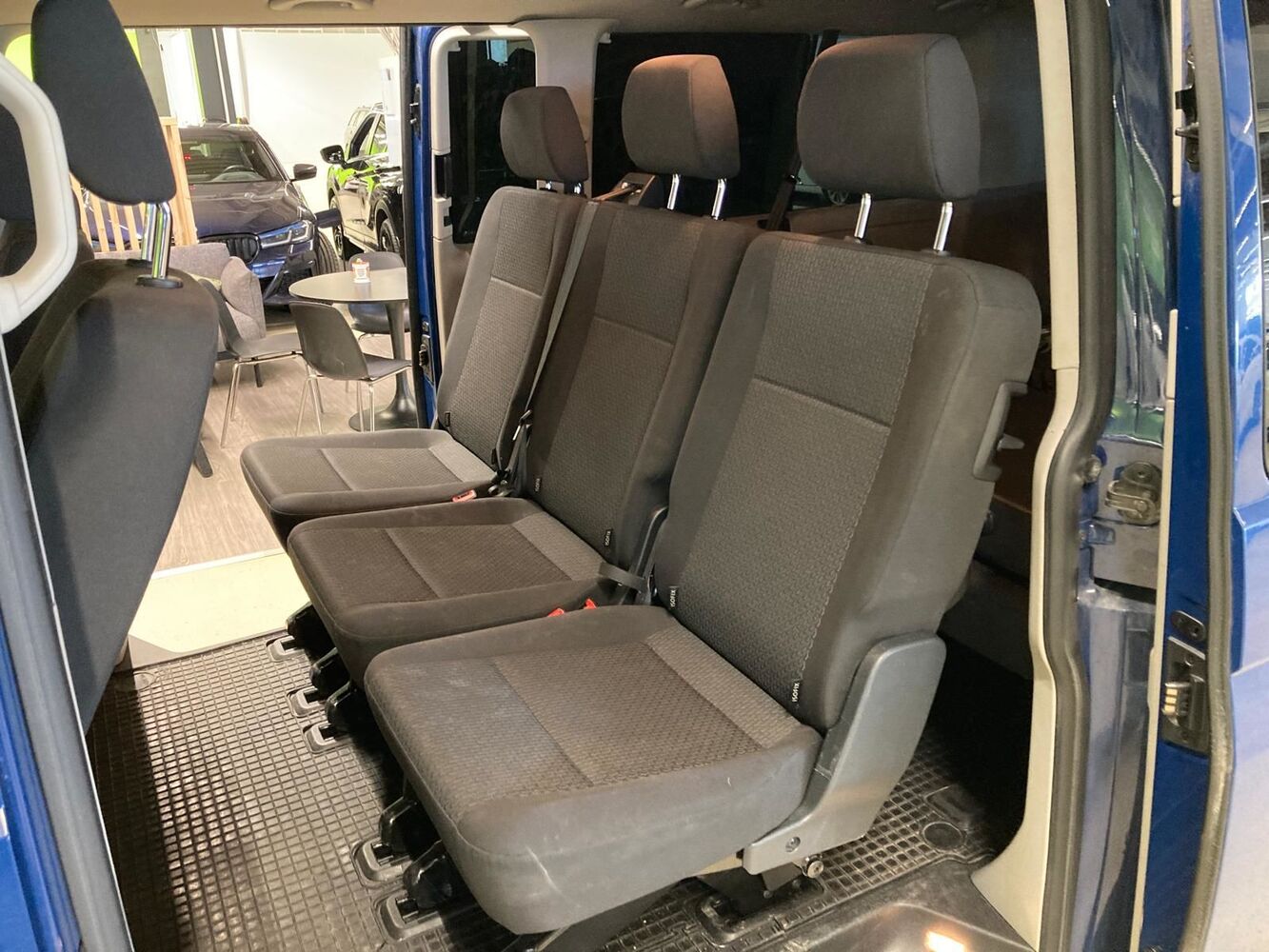 Volkswagen Caravelle vaihtoauto