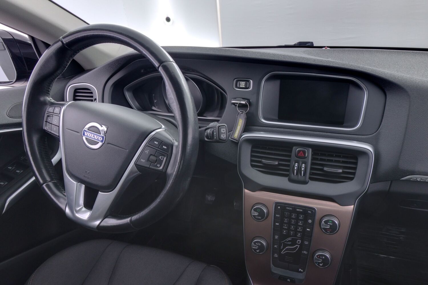 Volvo V40 Cross Country vaihtoauto