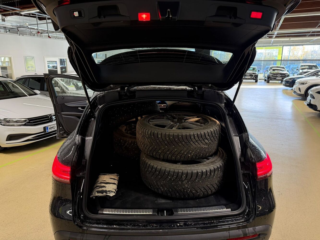 Mercedes-Benz EQC vaihtoauto