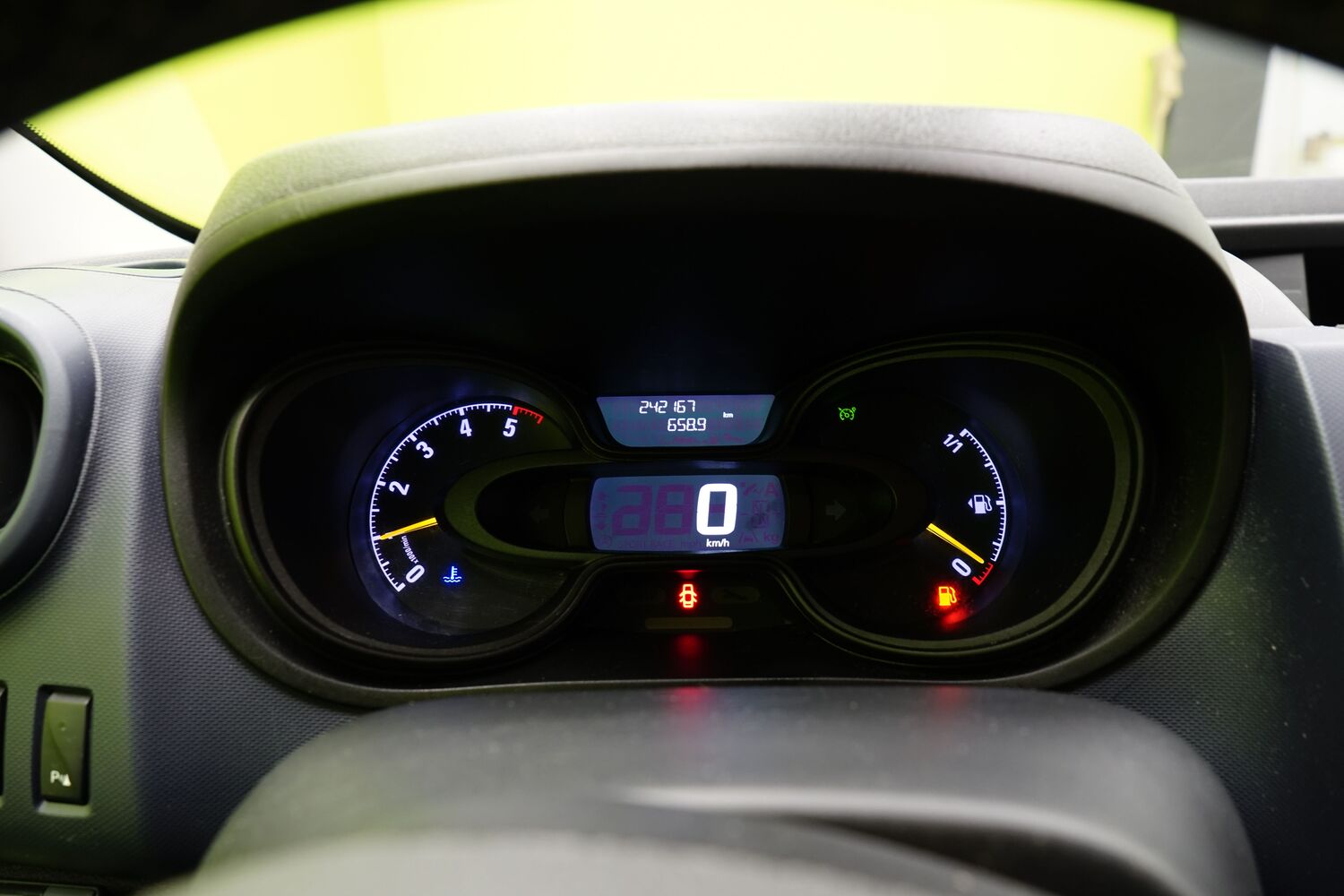 Opel Vivaro vaihtoauto