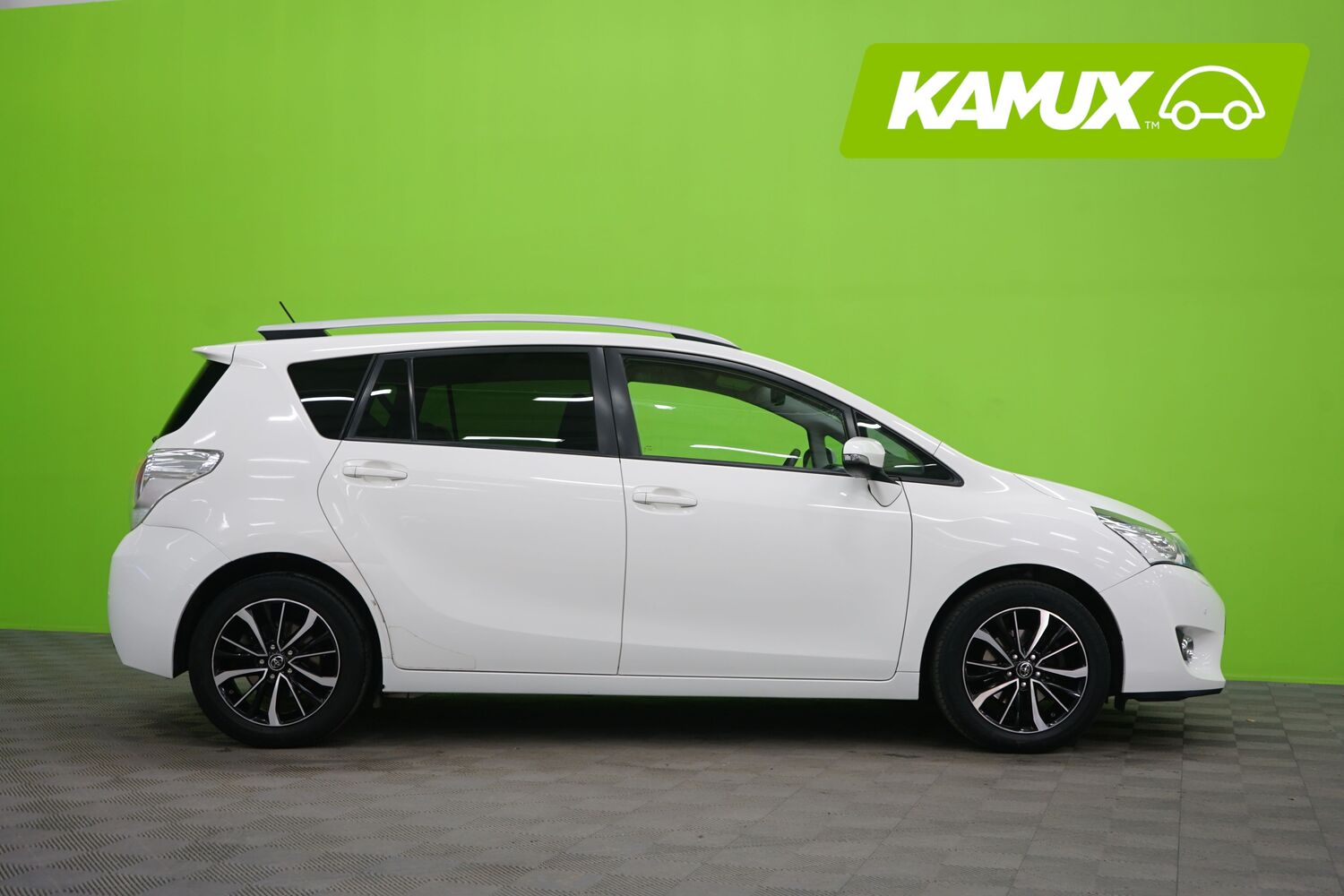 Toyota Verso vaihtoauto