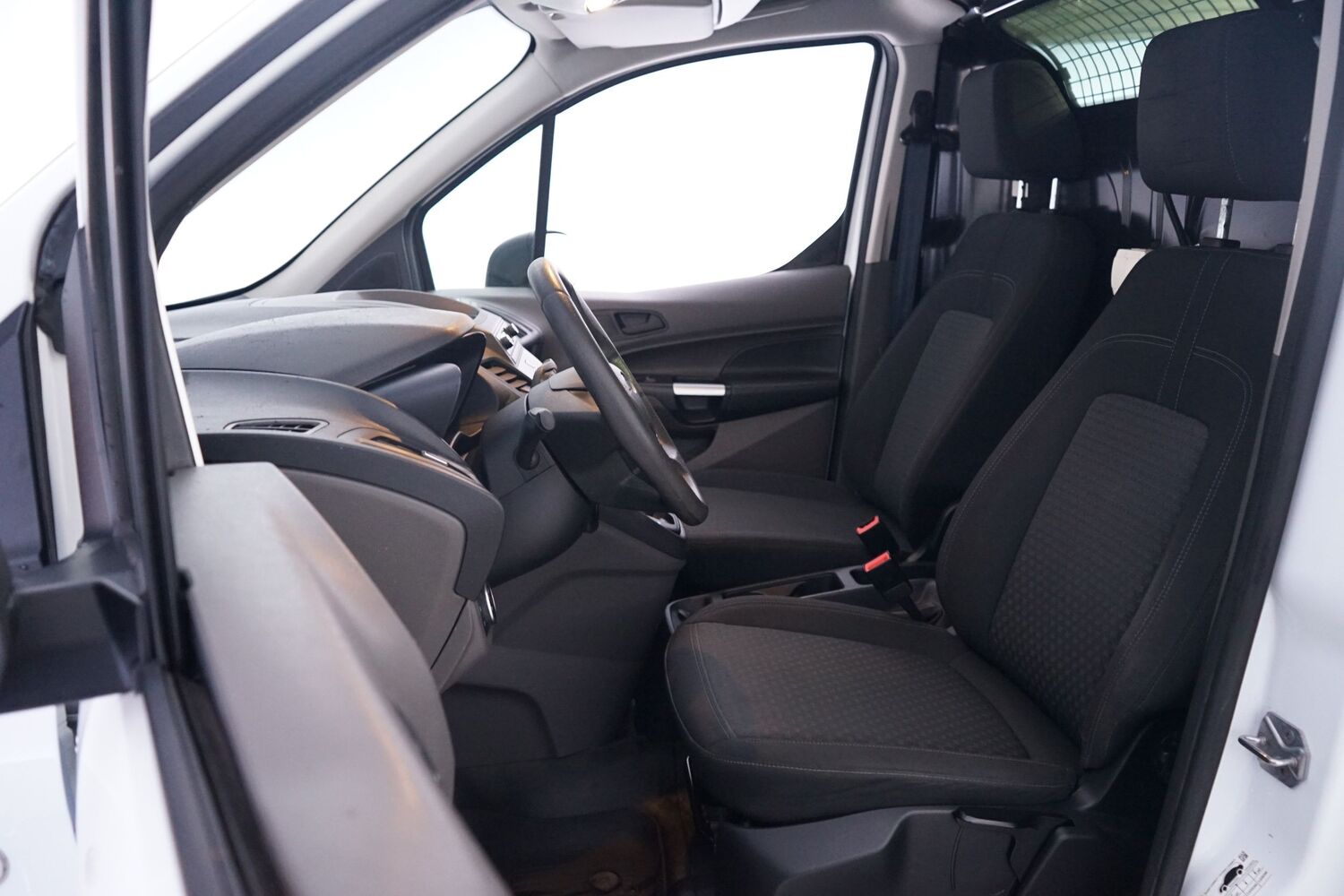 Ford Transit Connect vaihtoauto