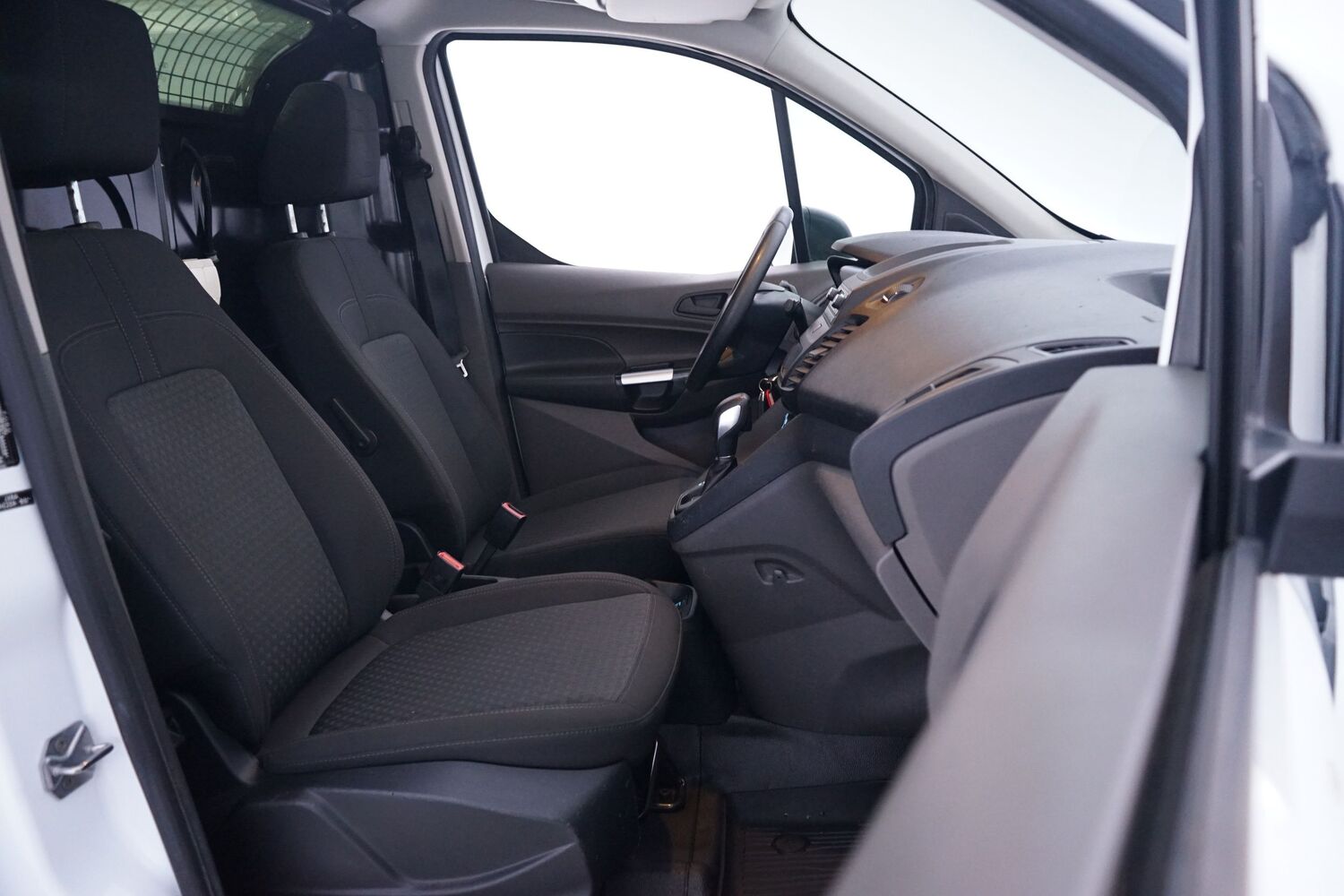Ford Transit Connect vaihtoauto