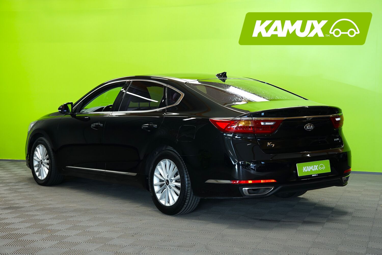 Kia K7 vaihtoauto