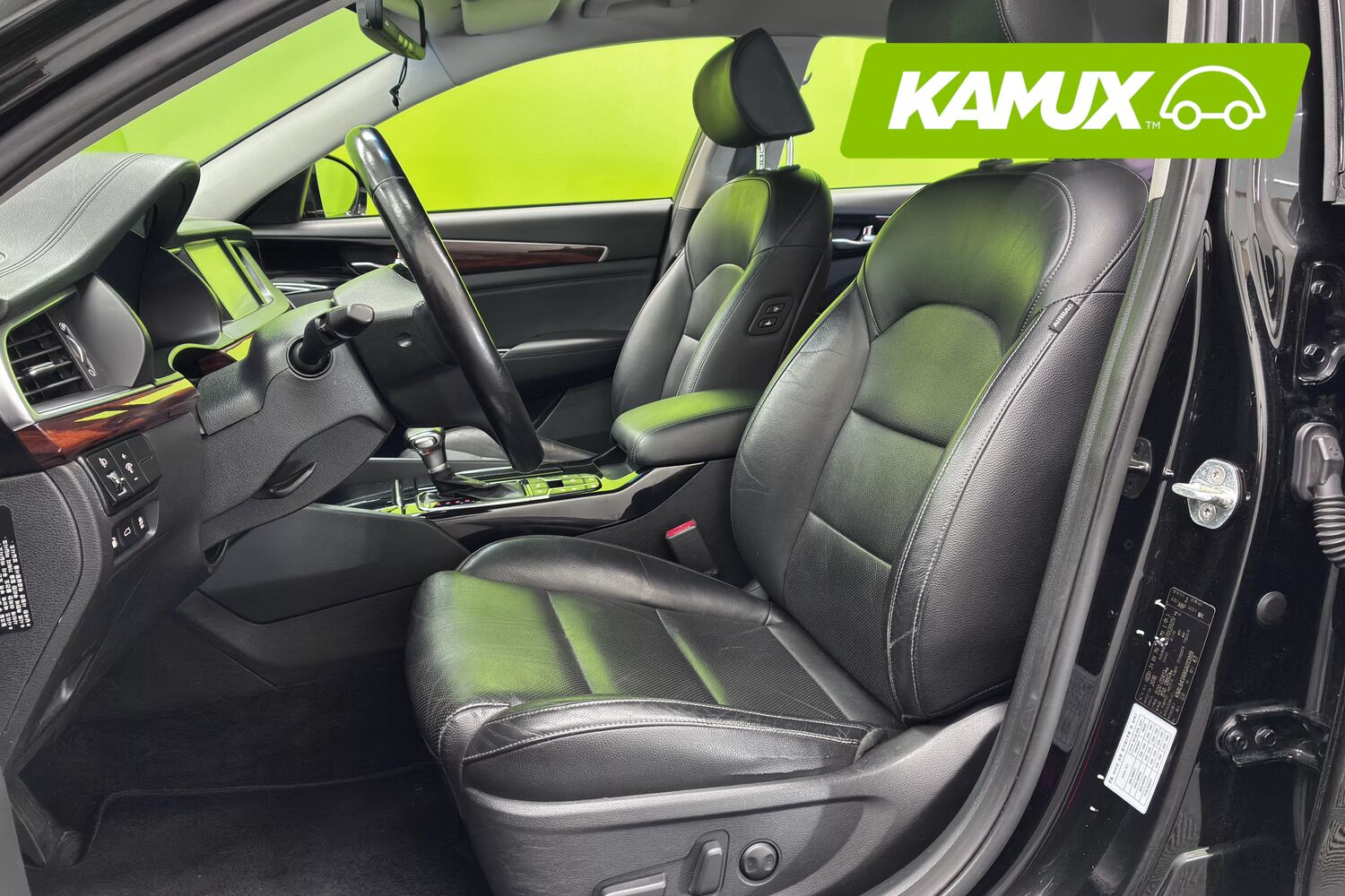 Kia K7 vaihtoauto