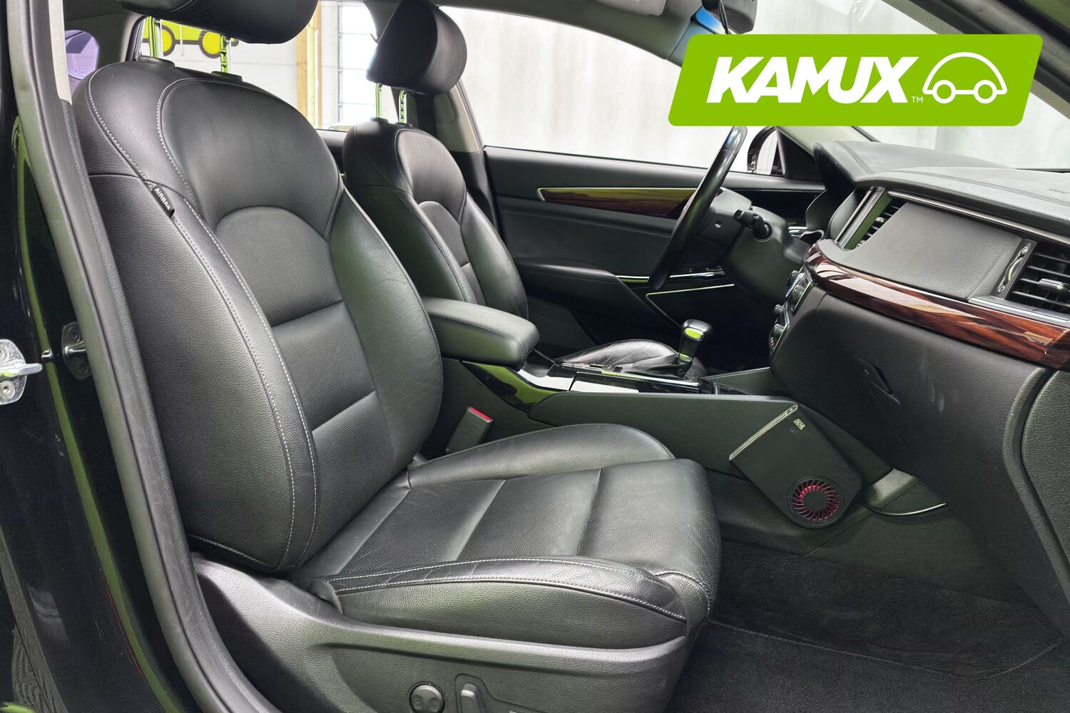 Kia K7 vaihtoauto