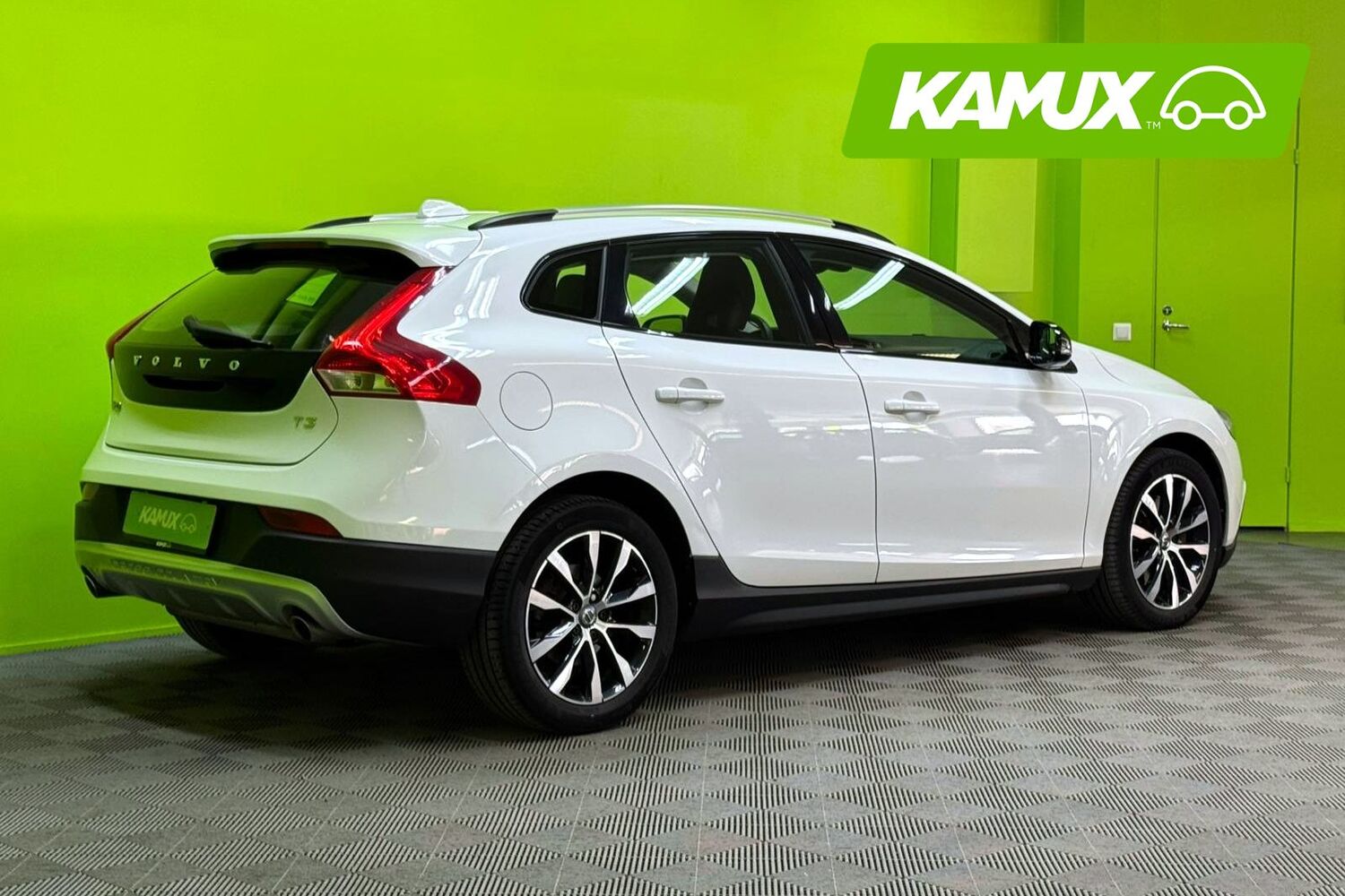 Volvo V40 Cross Country vaihtoauto