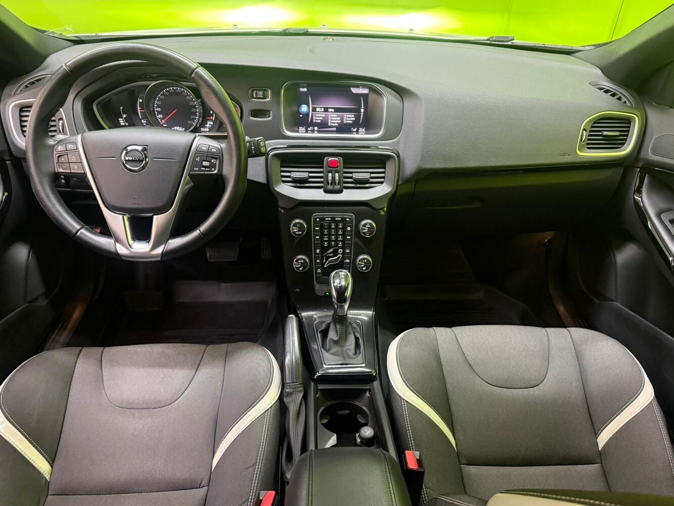 Volvo V40 vaihtoauto