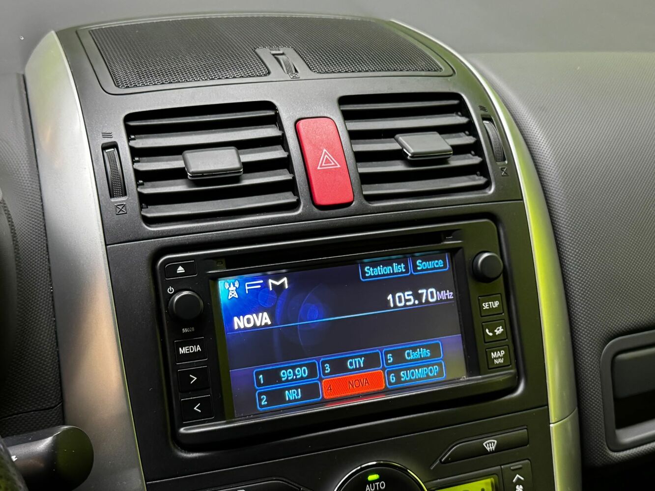 Toyota Auris vaihtoauto
