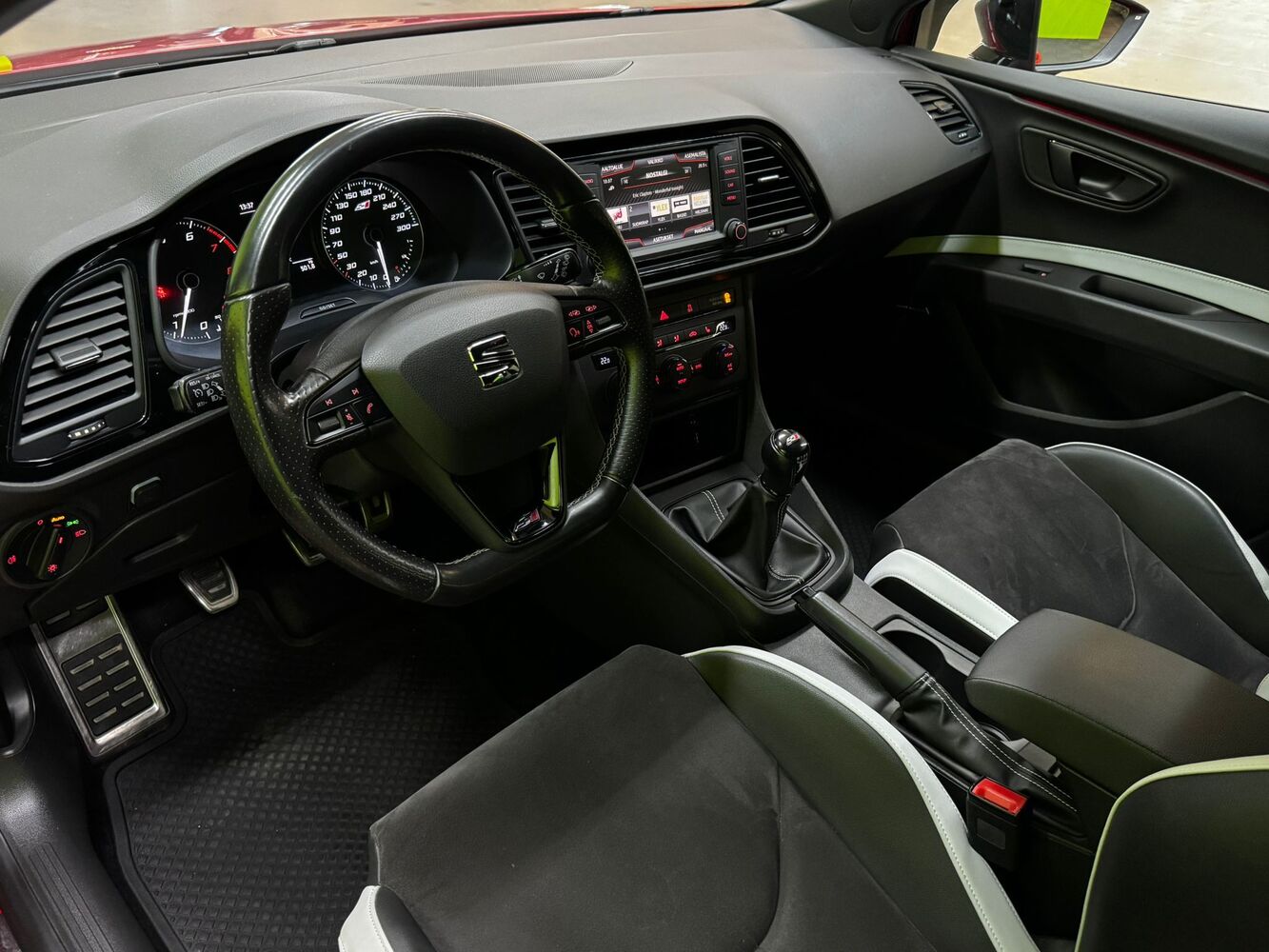 SEAT Leon ST vaihtoauto