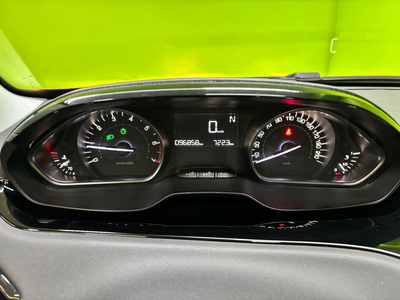 Peugeot 208 vaihtoauto