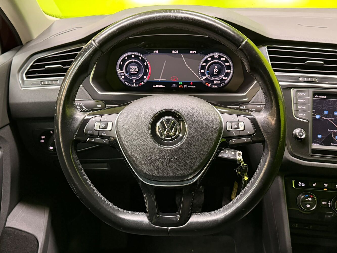 Volkswagen Tiguan vaihtoauto