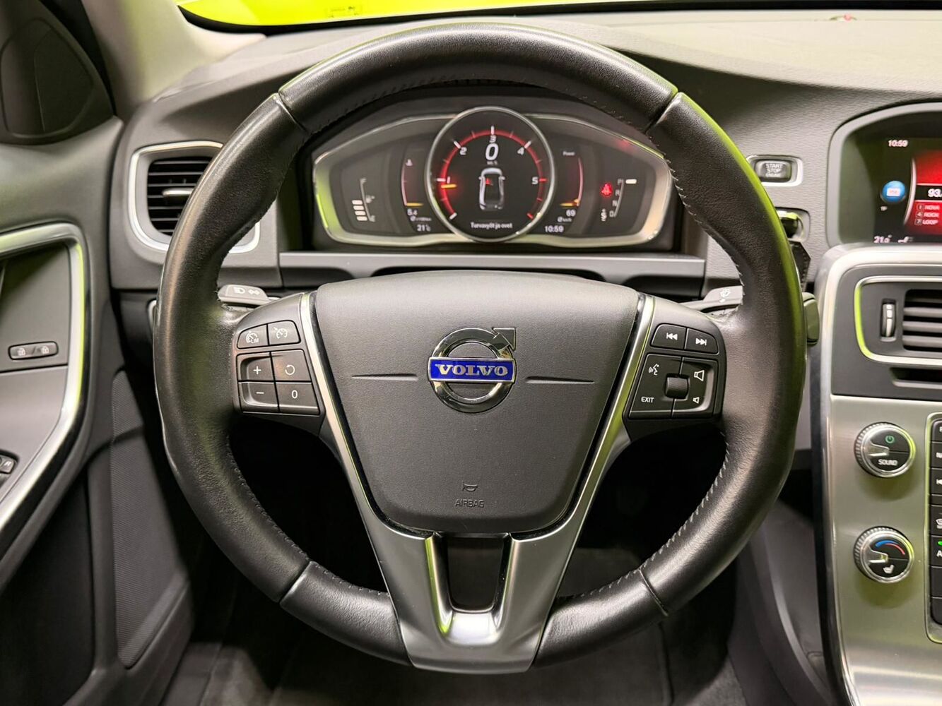 Volvo S60 Cross Country vaihtoauto
