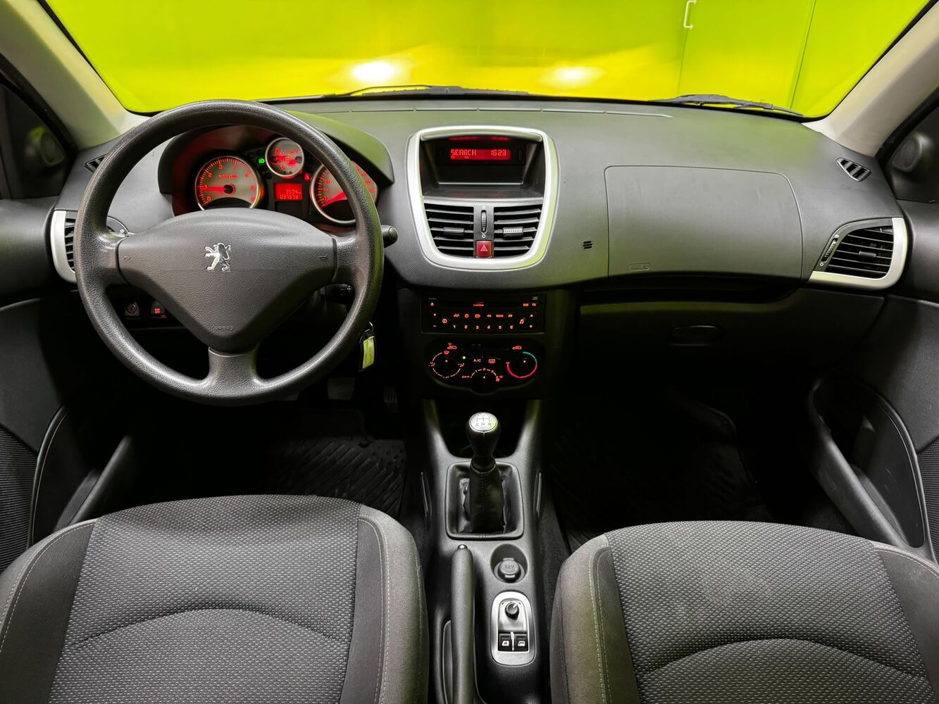 Peugeot 206 + vaihtoauto