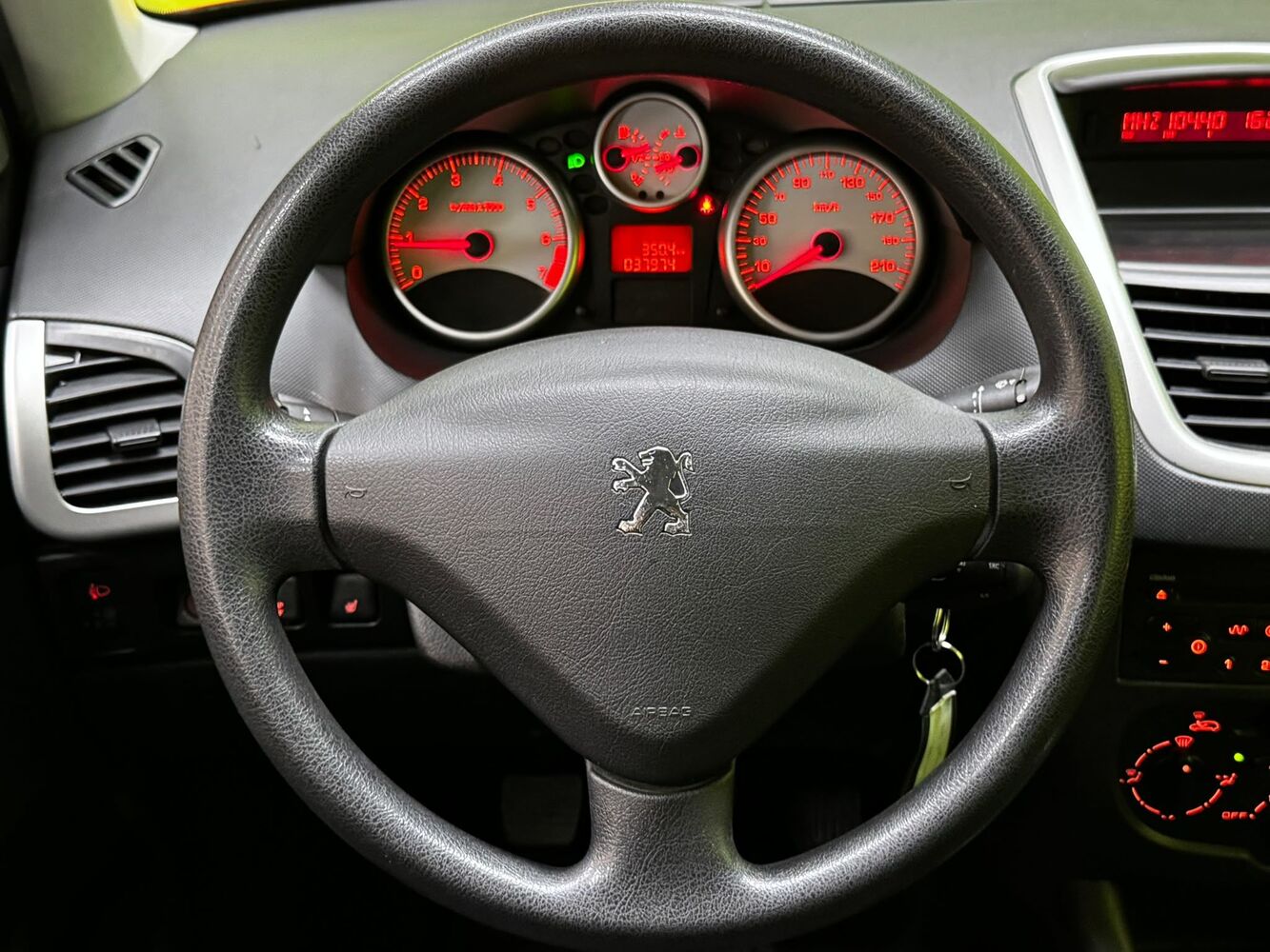 Peugeot 206 + vaihtoauto