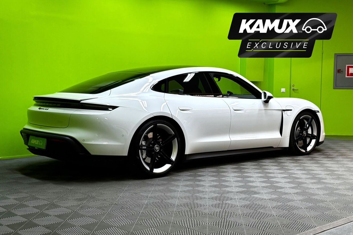 Porsche Taycan vaihtoauto