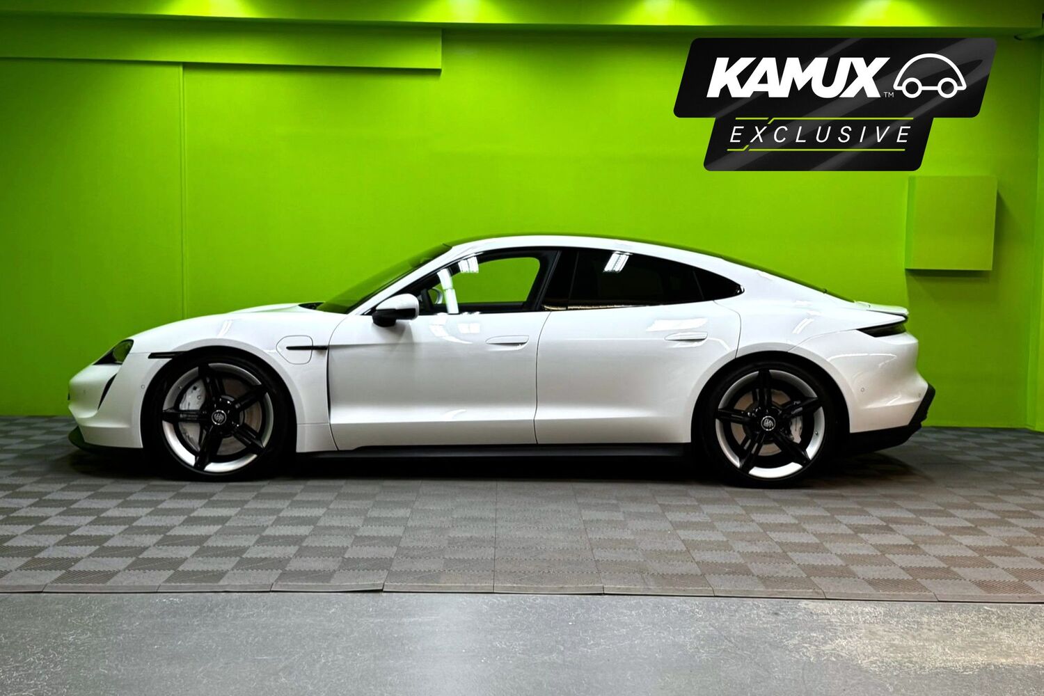 Porsche Taycan vaihtoauto